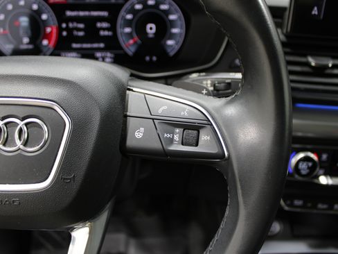 Used 2021 Audi Q5 Prestige w/ Prestige Package image 12