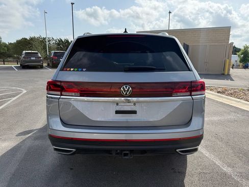 Used 2024 Volkswagen Atlas SE FWD image 9