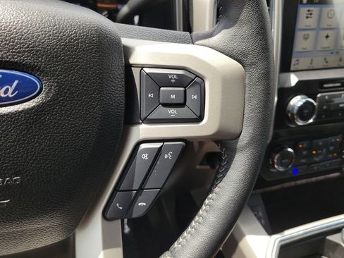 Used 2019 Ford F250 Lariat w/ Lariat Ultimate Package AWD/4WD image 23