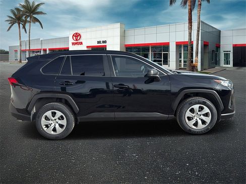 Used 2021 Toyota RAV4 LE image 2