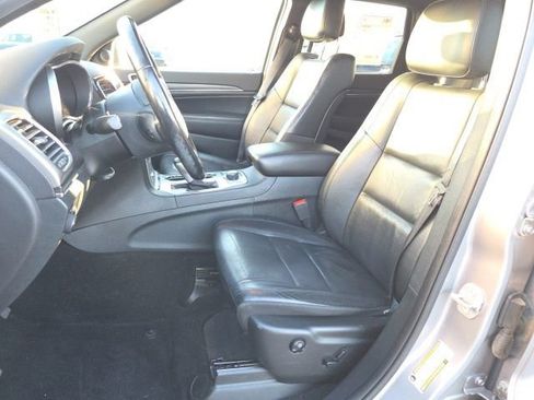 Used 2019 Jeep Grand Cherokee Limited image 9