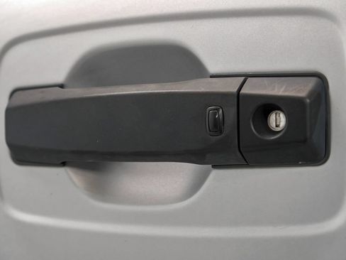 Used 2019 Nissan Titan PRO-4X AWD/4WD image 40