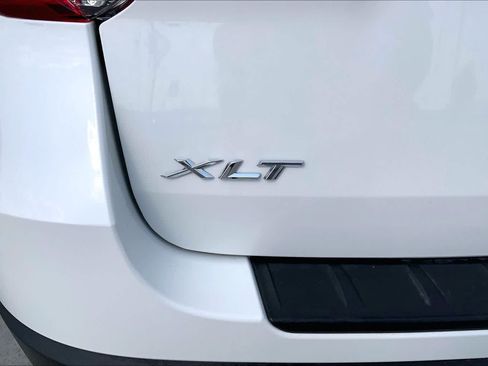 Used 2020 Ford Explorer XLT w/ Comfort Package AWD/4WD image 10