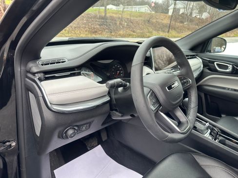 Used 2024 Jeep Compass Limited w/ Sun and Sound Group image 30