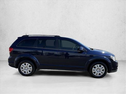 Used 2019 Dodge Journey SE FWD image 4