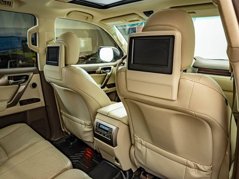 Used 2014 Lexus GX 460 Luxury AWD/4WD image 39