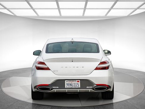 Used 2025 Genesis G70 2.5T image 3