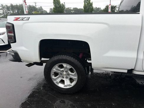 Used 2018 Chevrolet Silverado 1500 LT w/ All Star Edition AWD/4WD image 4