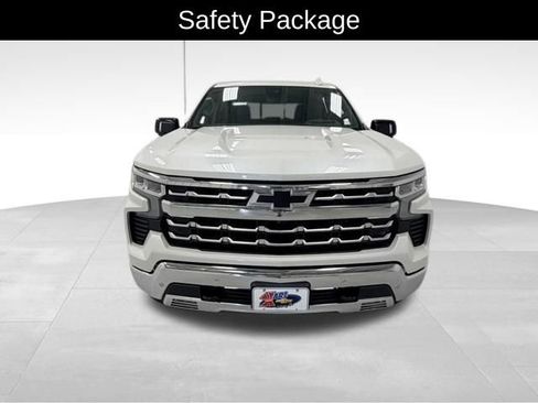 Certified 2022 Chevrolet Silverado 1500 LTZ w/ Technology Package AWD/4WD image 9