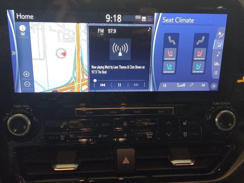 Used 2020 Toyota Highlander Limited image 25