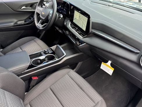 Used 2026 Chevrolet Equinox LT w/ Safety and Technology Package image 19