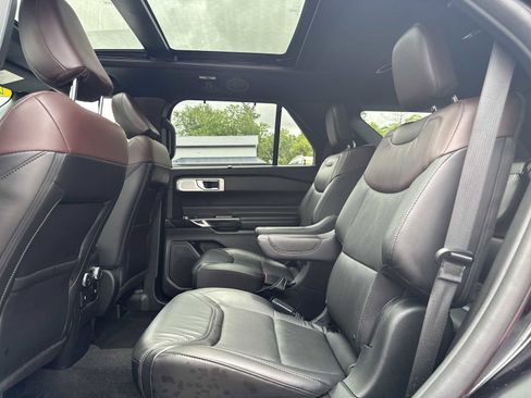 Used 2022 Ford Explorer Platinum w/ Equipment Group 601A image 69