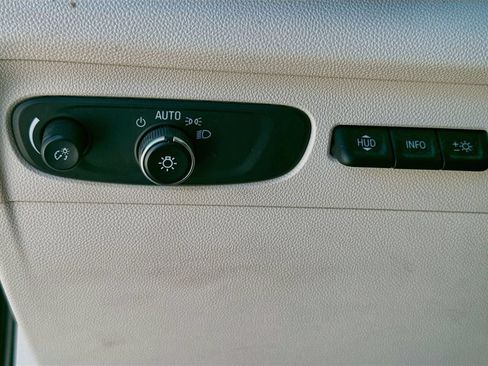 Used 2023 Buick Envision Avenir AWD/4WD image 20