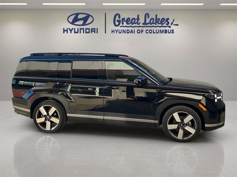 Used 2025 Hyundai Santa Fe Limited image 6