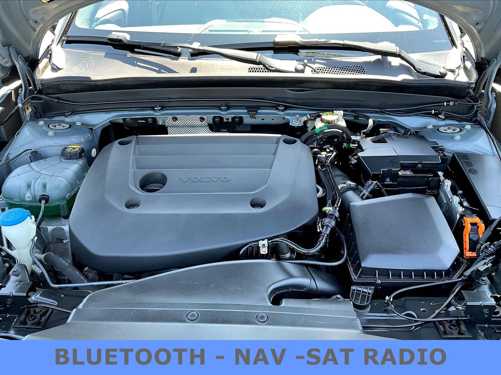 Used 2023 Volvo XC40 B5 Core AWD/4WD image 31