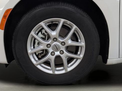 Used 2023 Chrysler Voyager LX FWD image 30