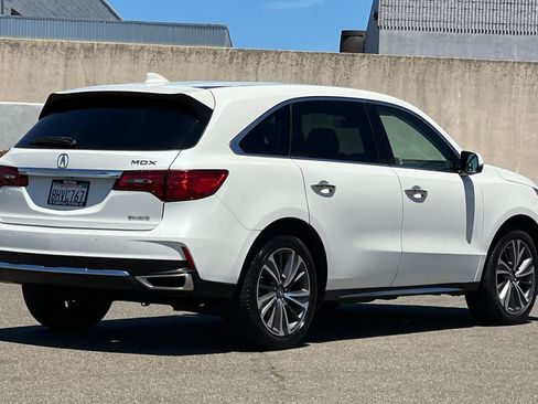 Used 2019 Acura MDX w/ Technology Package AWD/4WD image 2