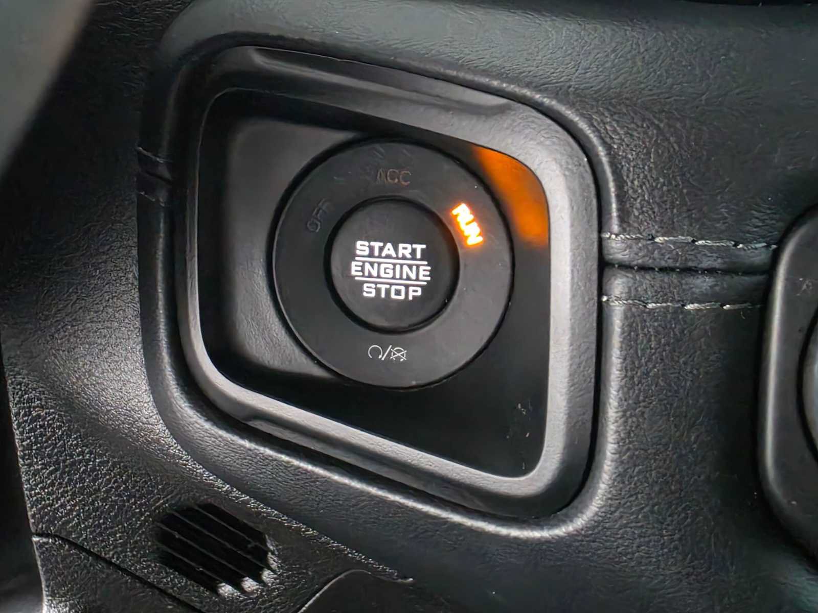 Used 2024 Jeep Wrangler High Altitude AWD/4WD image 33