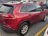 Used 2017 Jeep Cherokee Latitude image 4