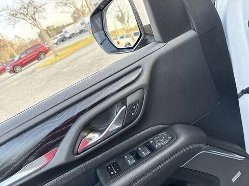 Used 2023 GMC Yukon Denali AWD/4WD image 13