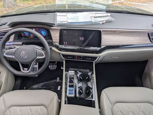 New 2026 Volkswagen Atlas SEL Premium R-Line AWD/4WD image 16