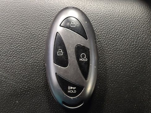 Used 2025 Hyundai Elantra Sport FWD image 32