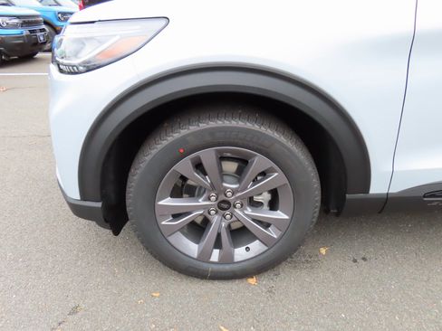 New 2026 Ford Explorer Active image 7