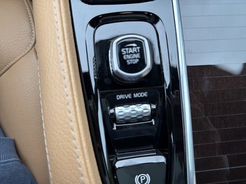 Used 2019 Volvo XC90 T6 Momentum w/ Advanced Package AWD/4WD image 21