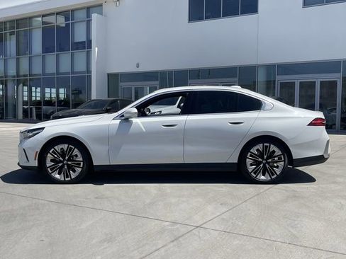 New 2025 BMW 530i image 9