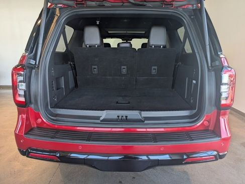 Used 2022 Ford Expedition Max Limited image 5