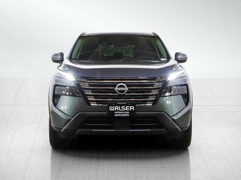 Used 2026 Nissan Rogue SV image 8