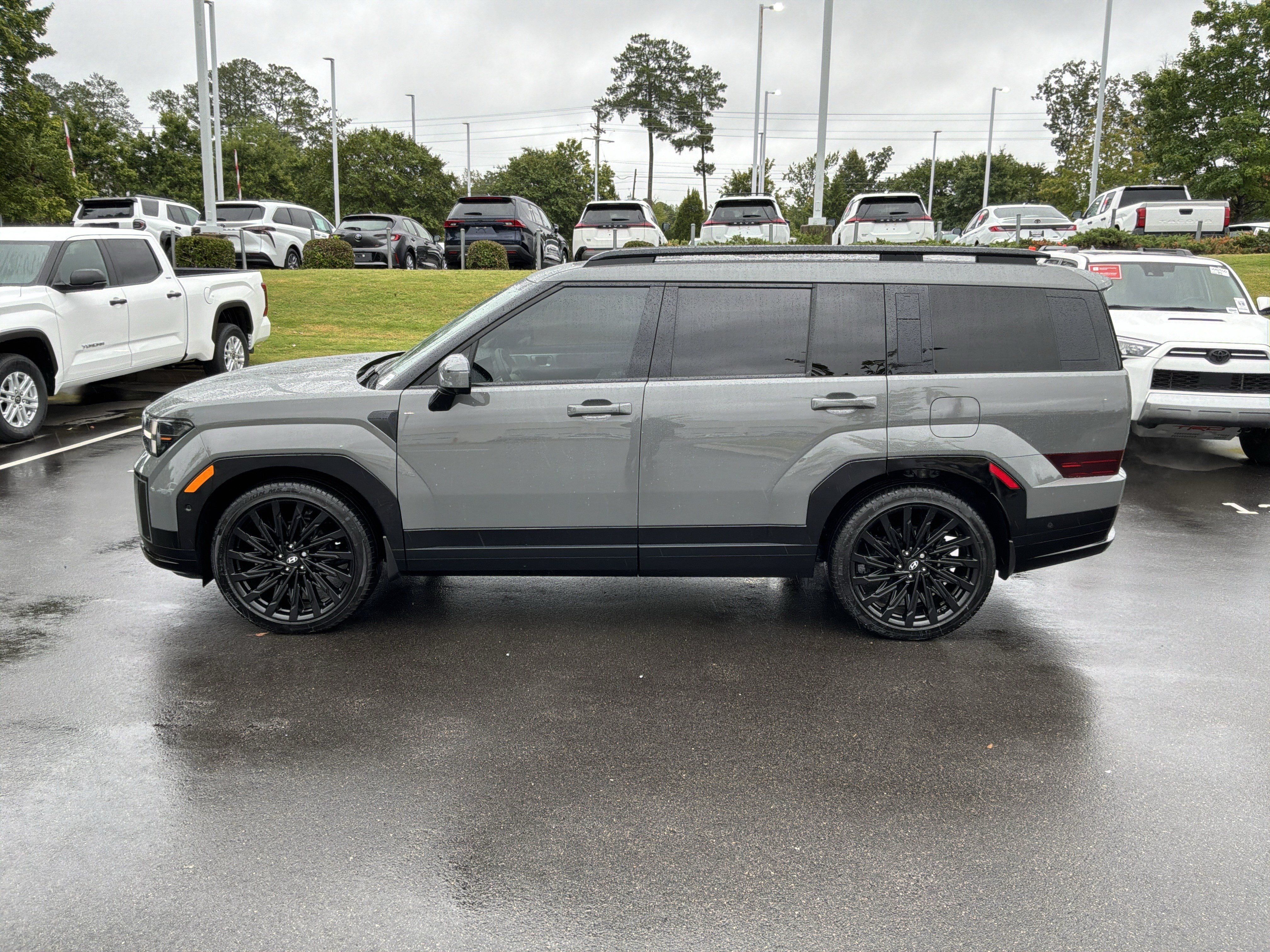 Used 2025 Hyundai Santa Fe Calligraphy FWD image 7