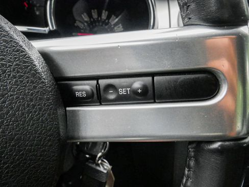 Used 2006 Ford Mustang GT Premium RWD image 20