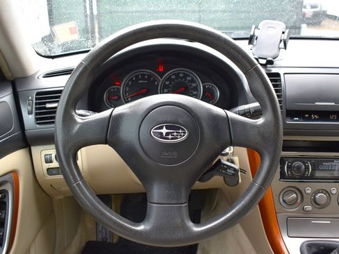 Used 2006 Subaru Outback 2.5i w/ Popular Equipment Group 1B AWD/4WD image 13