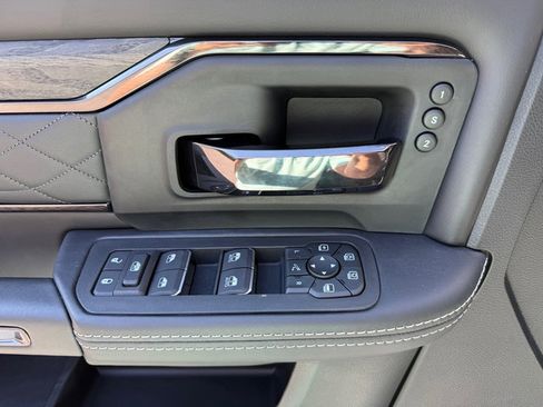 New 2026 RAM 2500 Limited image 17