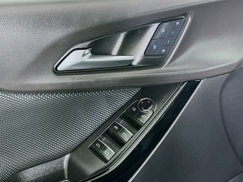Used 2025 Chevrolet Equinox RS w/ Safety and Technology Package FWD image 21