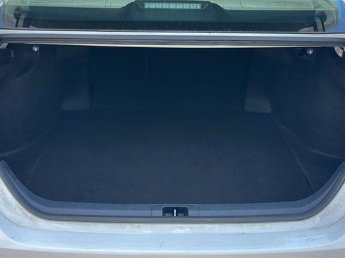 Used 2024 Toyota Camry SE image 11