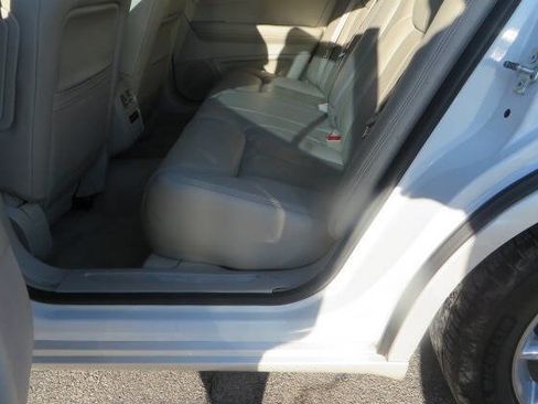 Used 2010 Cadillac DTS Luxury image 13