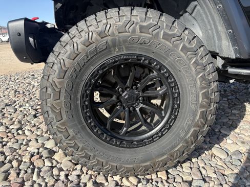 Used 2021 Jeep Wrangler Rubicon w/ Uconnect 4C Nav & Sound Group AWD/4WD image 9