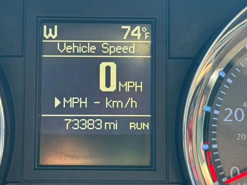 Used 2015 Chrysler Town & Country Touring-L w/ Driver Convenience Group image 66