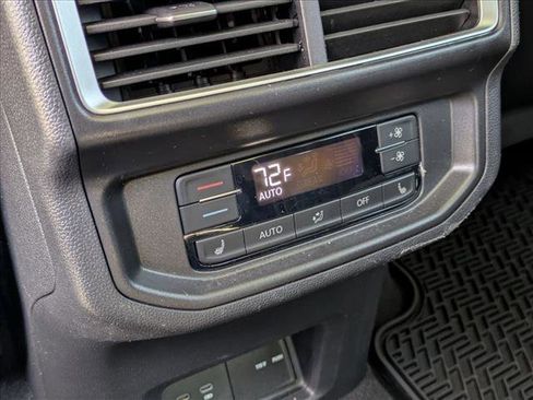 Used 2025 Volkswagen Atlas SEL Premium R-Line image 18