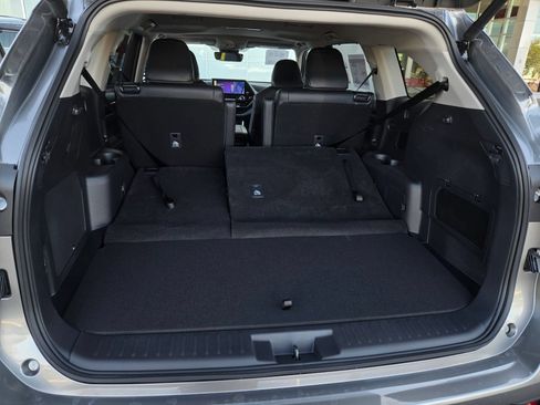 Certified 2026 Toyota Highlander Limited AWD/4WD image 26