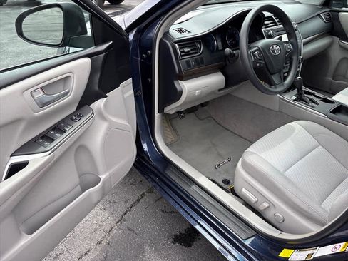 Used 2016 Toyota Camry LE FWD image 20