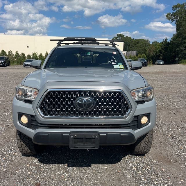 Used 2019 Toyota Tacoma TRD Off-Road AWD/4WD image 5