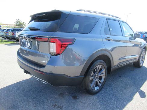 New 2026 Ford Explorer Active w/ Active Comfort Package image 5
