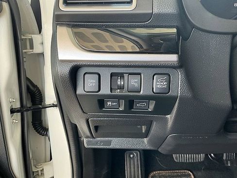 Used 2017 Subaru Forester 2.5i Touring image 19