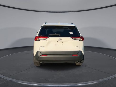 Used 2024 Toyota RAV4 XLE FWD image 7