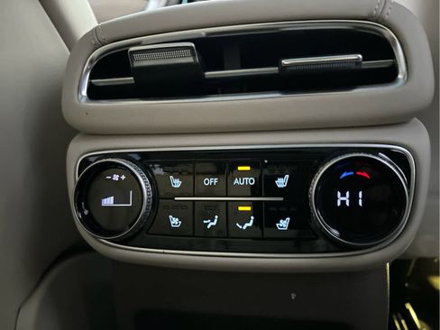 Used 2024 Genesis GV80 3.5T w/ Prestige Package image 32