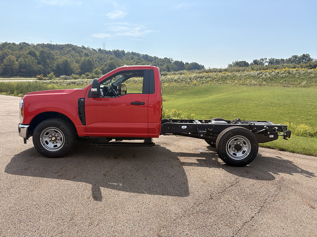 New 2027 Ford F350 2WD Regular Cab Super Duty image 2