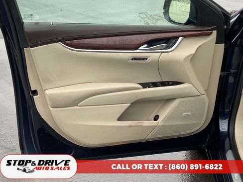 Used 2014 Cadillac XTS Luxury w/ Driver Awareness Package image 10